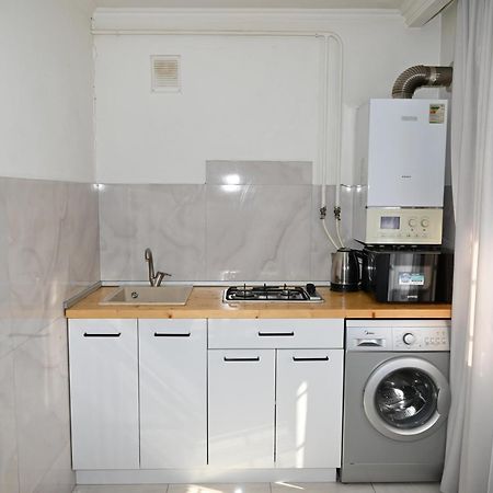 Cozy Apartment Near To The Metro H Kochar 19 エレバン エクステリア 写真