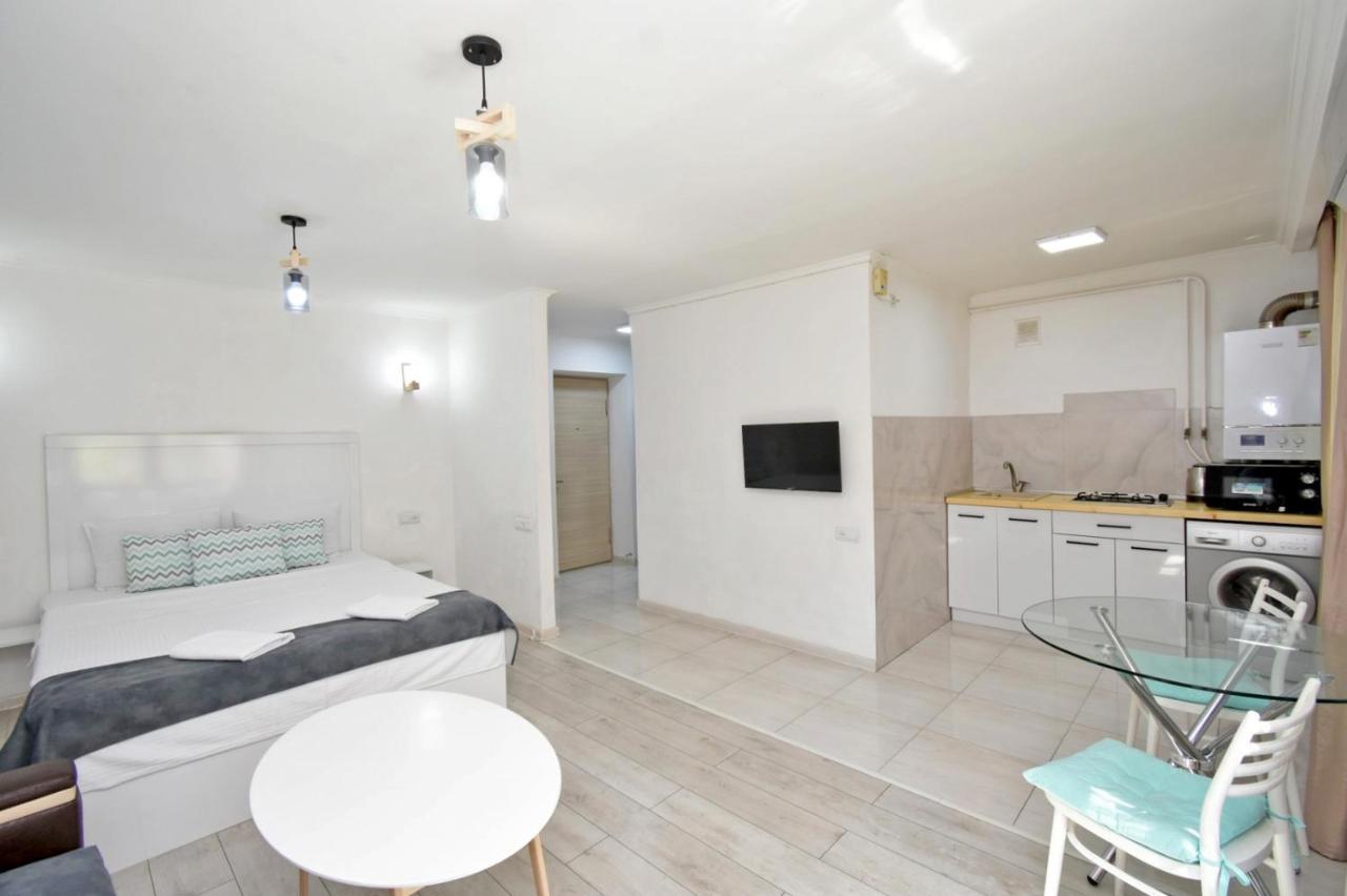 Cozy Apartment Near To The Metro H Kochar 19 エレバン エクステリア 写真