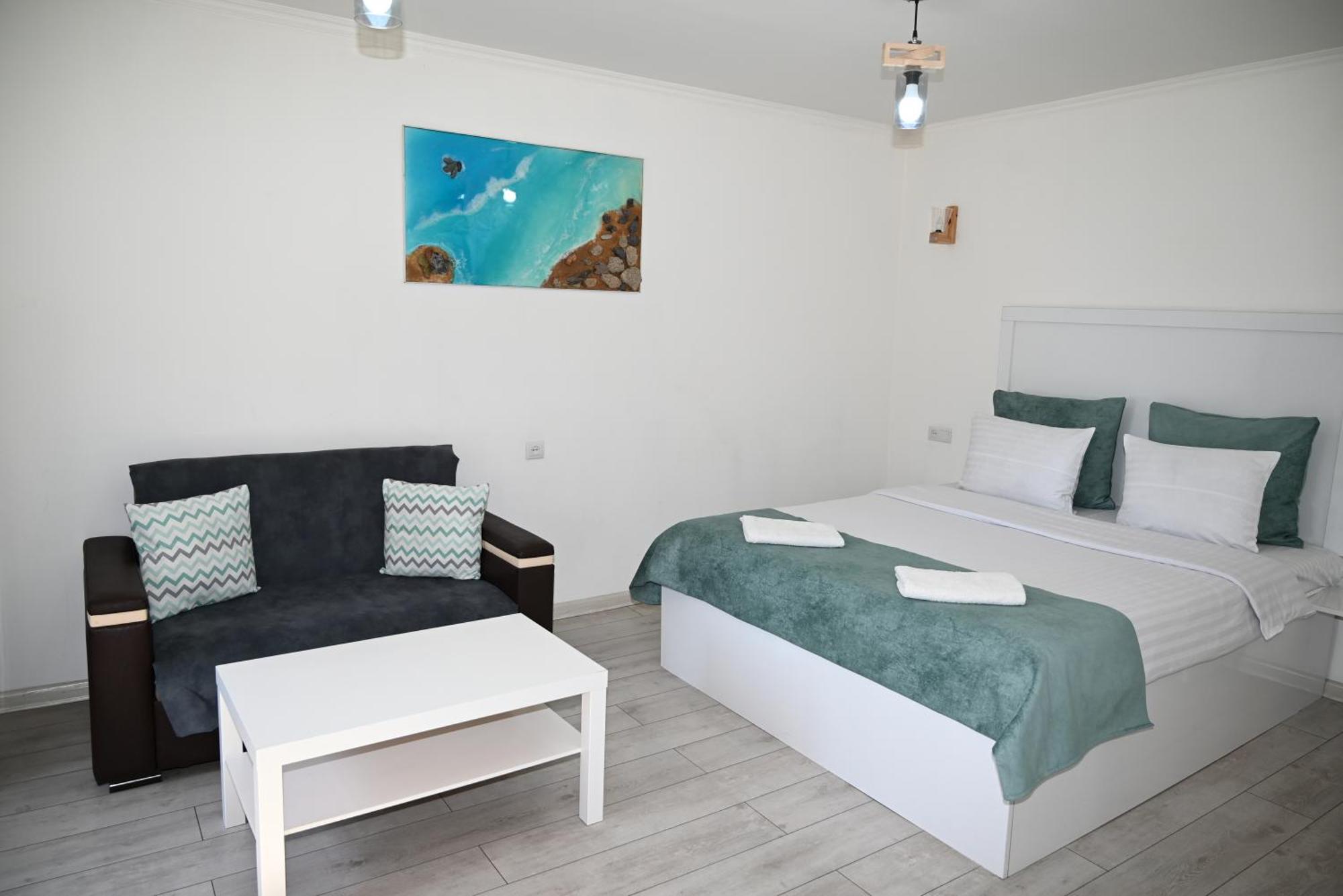 Cozy Apartment Near To The Metro H Kochar 19 エレバン エクステリア 写真