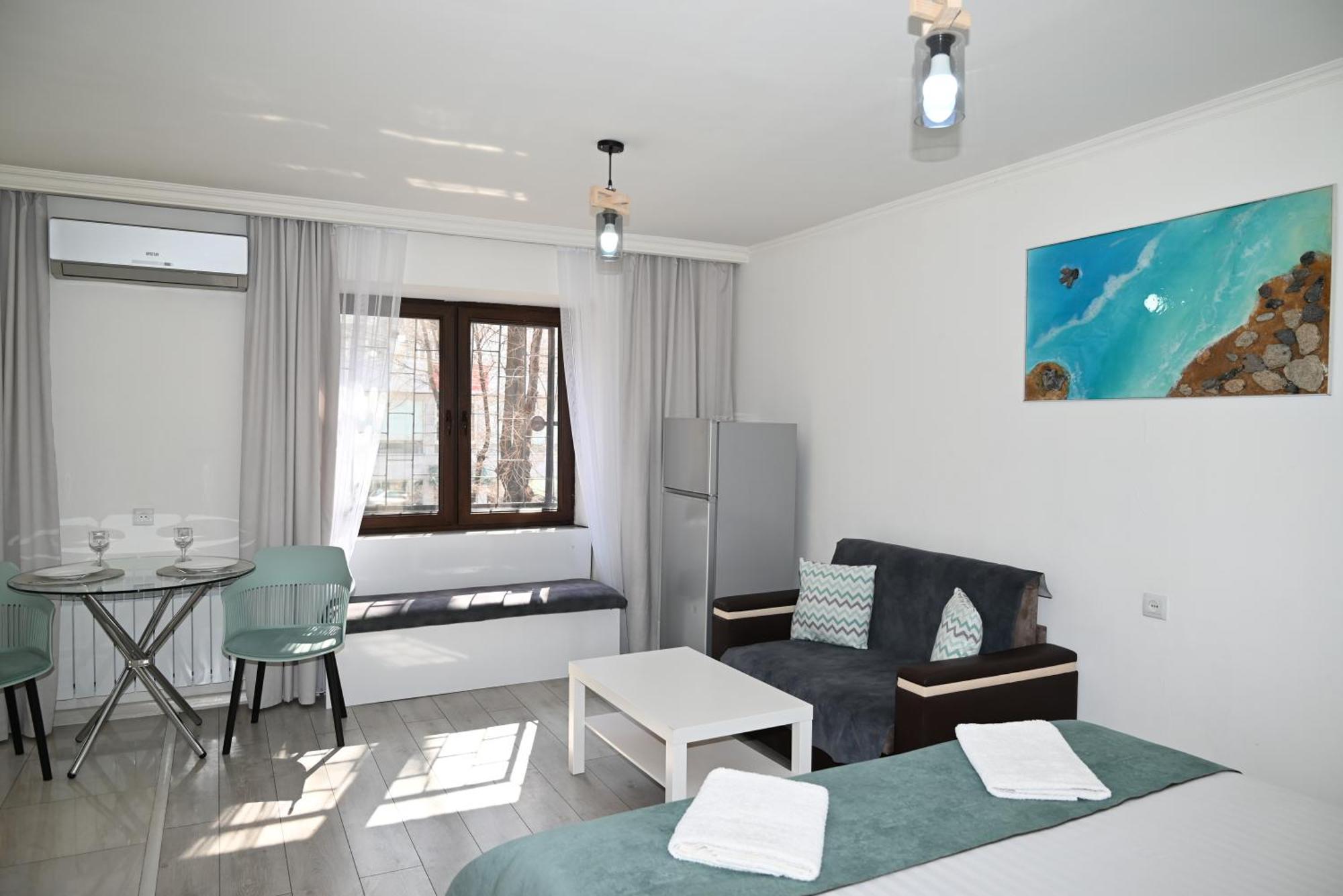 Cozy Apartment Near To The Metro H Kochar 19 エレバン エクステリア 写真