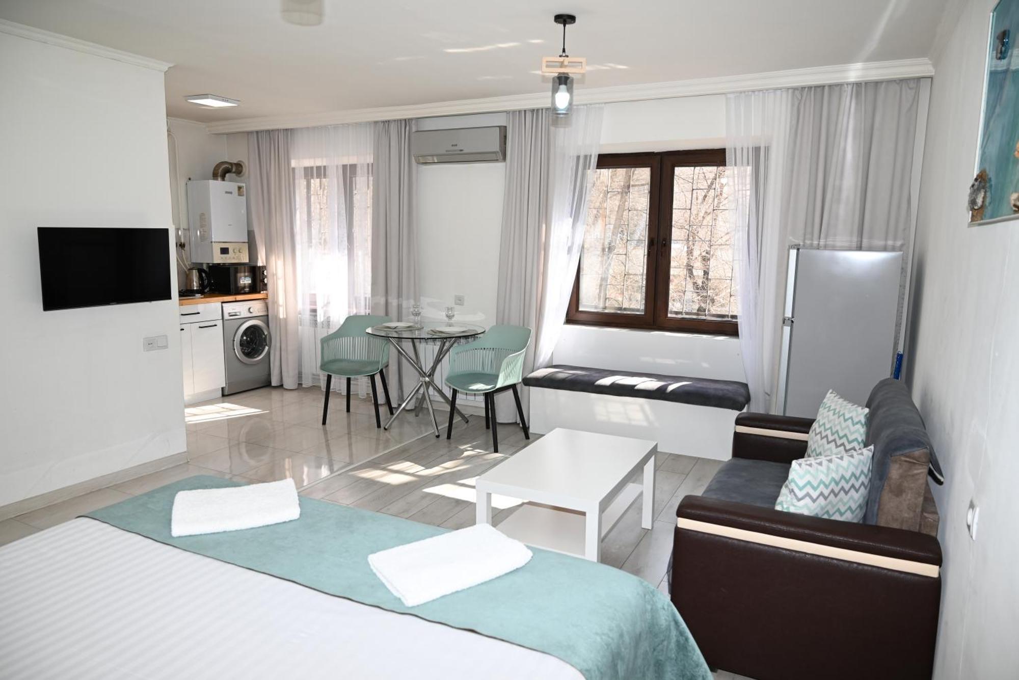 Cozy Apartment Near To The Metro H Kochar 19 エレバン エクステリア 写真